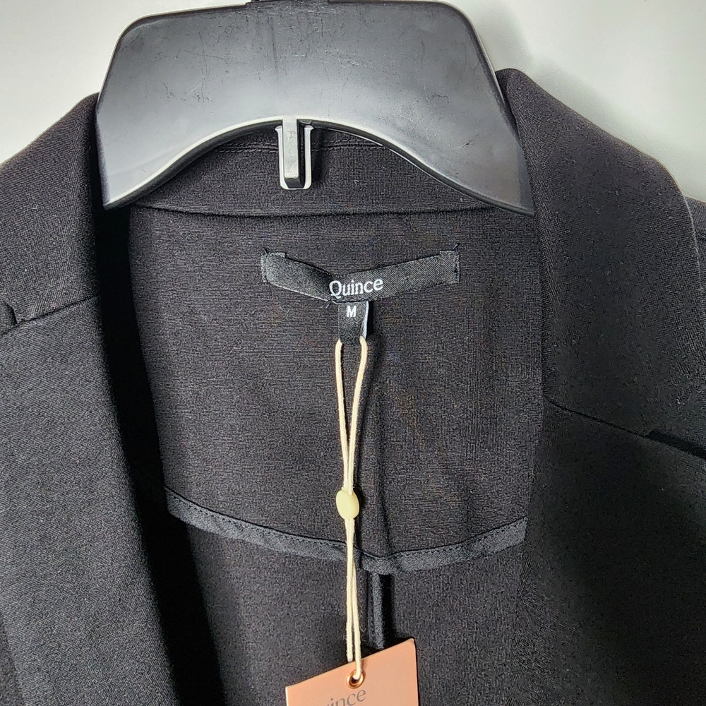 Quince Black Tailored Blazer Ultra Stretch Ponte NWT Medium - Picture 6 of 6